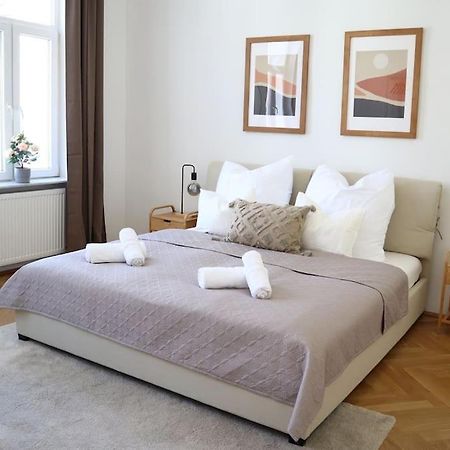 Bloom - Cozy Apartment, 5 Stops To City Center Vienna Esterno foto