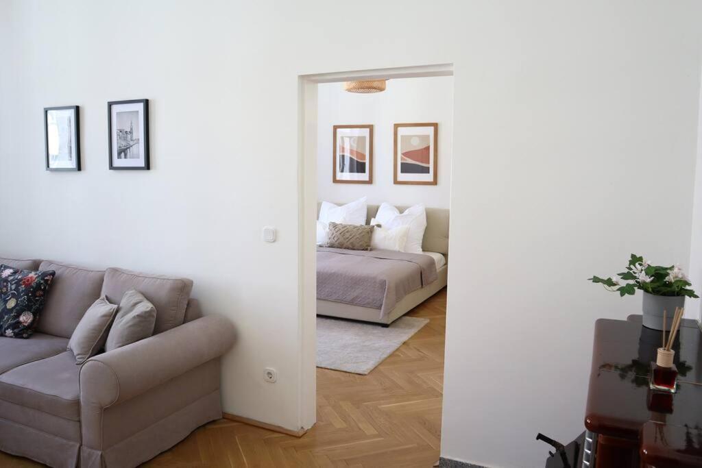 Bloom - Cozy Apartment, 5 Stops To City Center Vienna Esterno foto