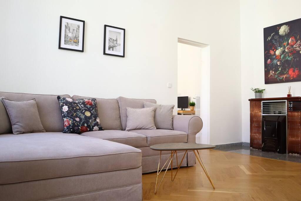 Bloom - Cozy Apartment, 5 Stops To City Center Vienna Esterno foto